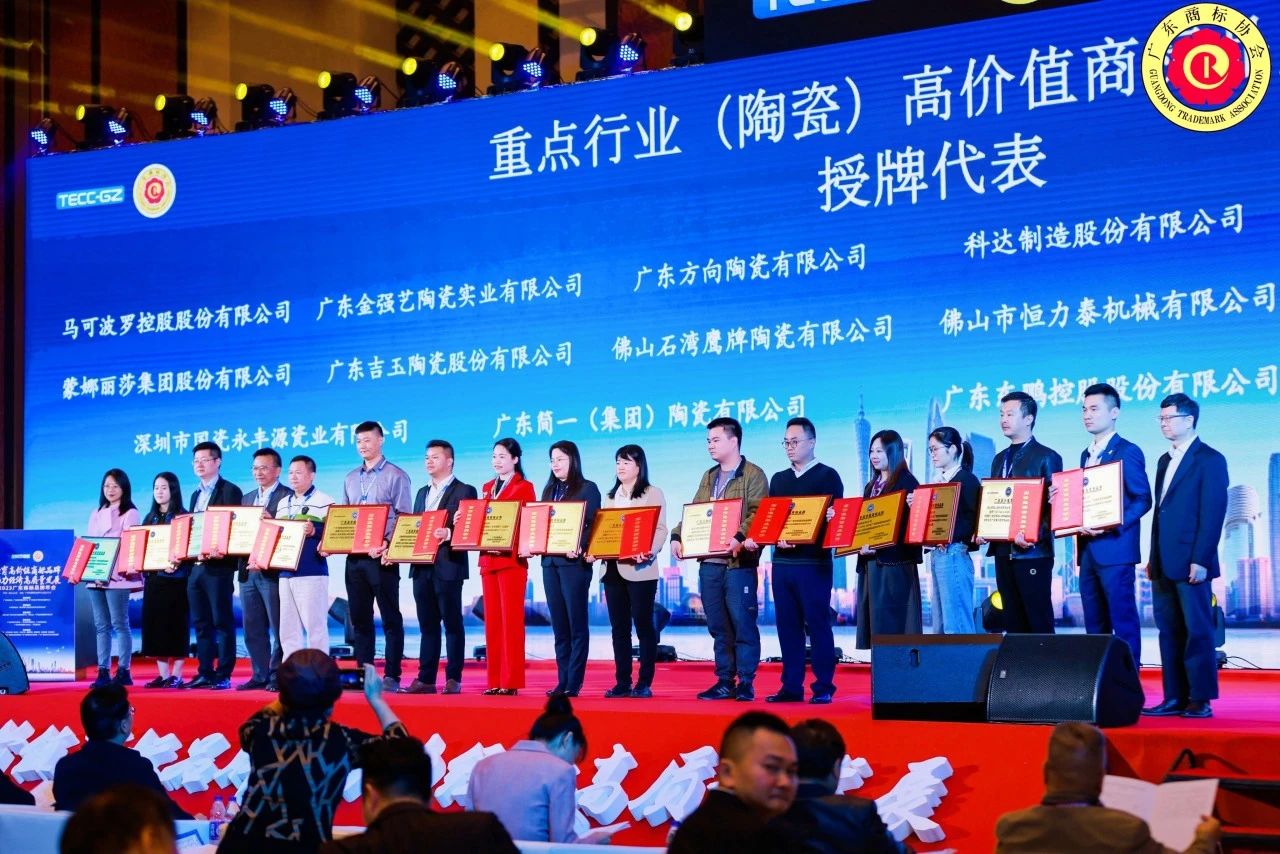 2-240401114Z2927.jpg