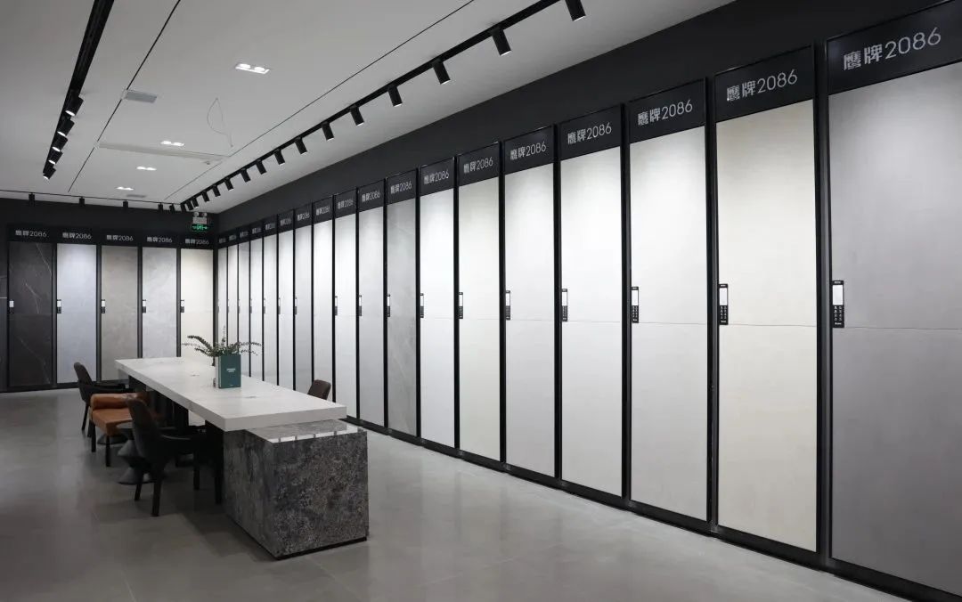 2-240401120G4250.jpg