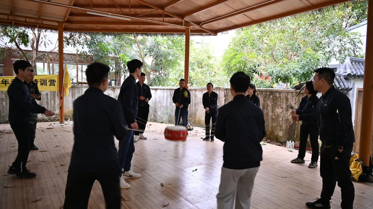 2-240401161J4G6.jpg
