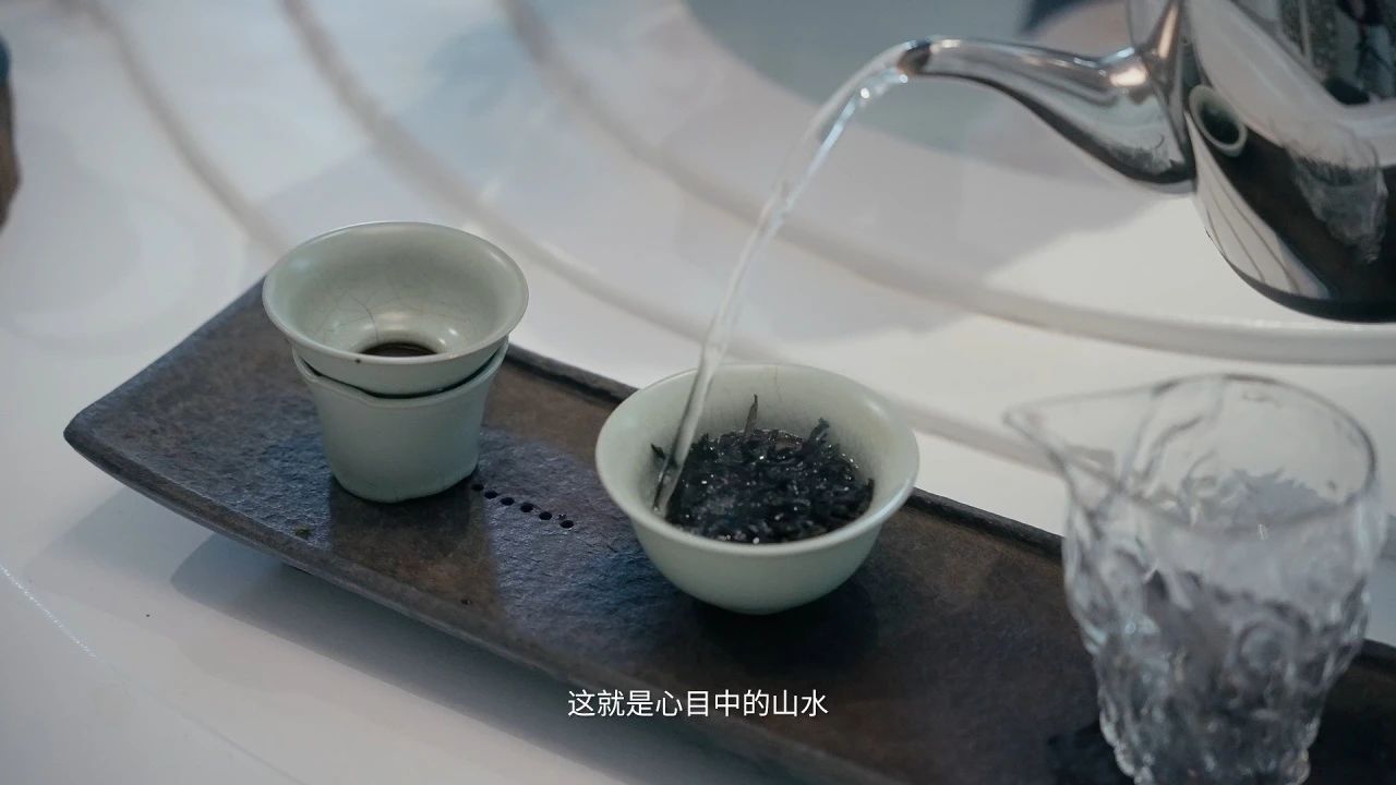 2-2404011F221331.jpg