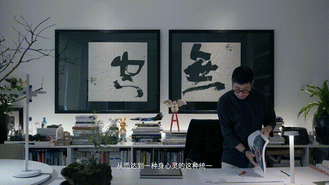 2-2404011F43MS.gif